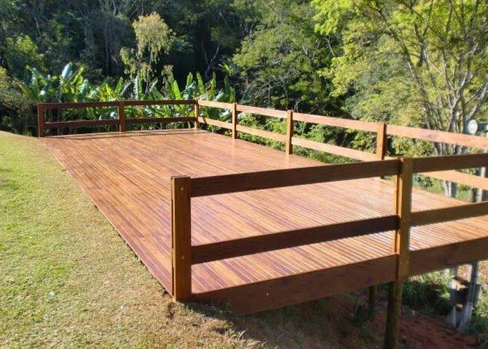 Deck de madeira